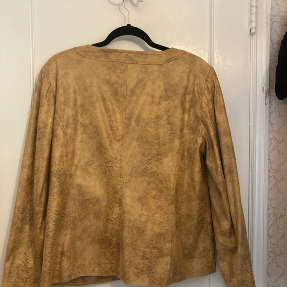 Fall jacket - Picture 6 of 7